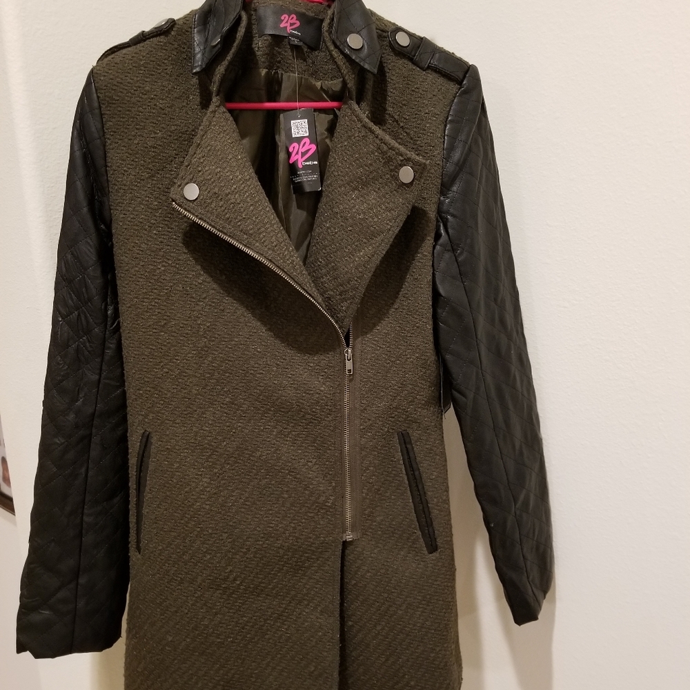 Olive 2B bebe distressed coat new, sz L fit like M